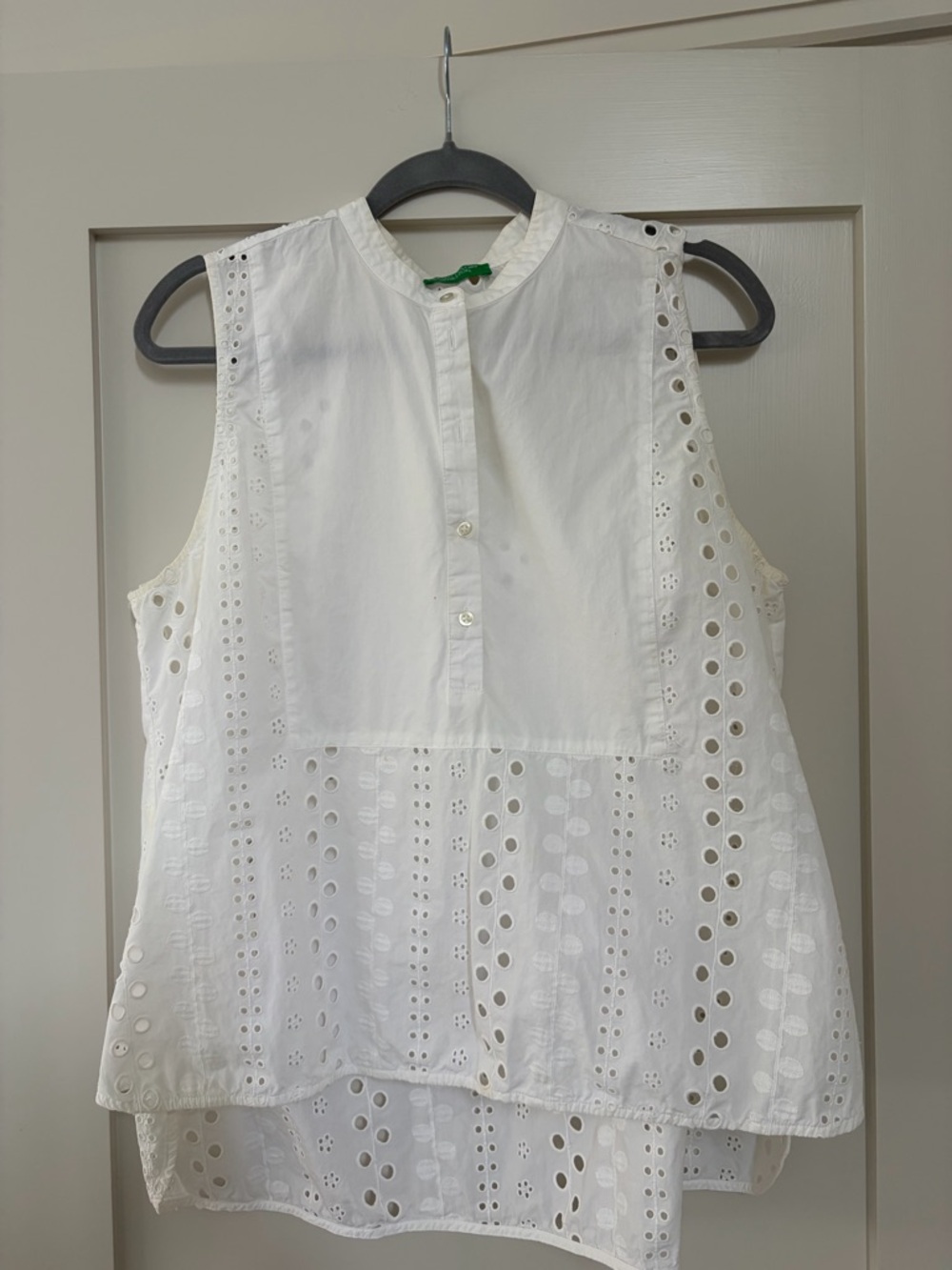 United Colors Of Benetton White Sleeveless Eyelet Cotton Camisole - Picture 2 of 8